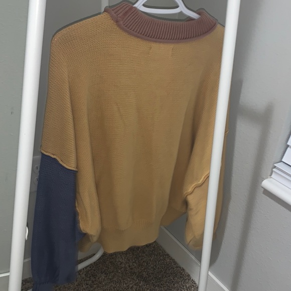 URBAN OUTFITTERS COLORBLOCK SWEATER - Picture 2 of 4